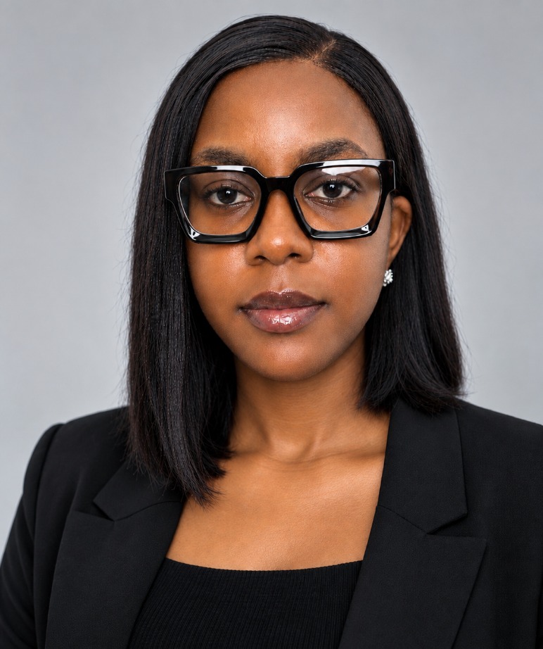 Lando Agatha Zamani - Social Media Manager (LinkedIn)